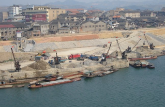 貨運(yùn)公司都有自己的許可證，會計(jì)和法律合規(guī)