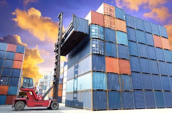 國際貨代行業(yè)所面臨的機(jī)遇和挑戰(zhàn)是怎樣的？