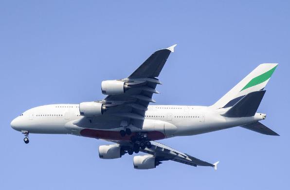 英國空運(yùn)價(jià)格的變動受到了哪些因素的影響？