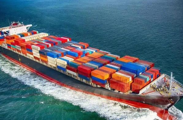 在全球化的背景下，貨代行業(yè)成為了國際貿(mào)易中不可或缺的一環(huán)