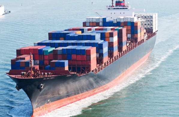 新加坡貨代是國際物流領域重要一環(huán)，扮演著連接海陸空運輸的角色