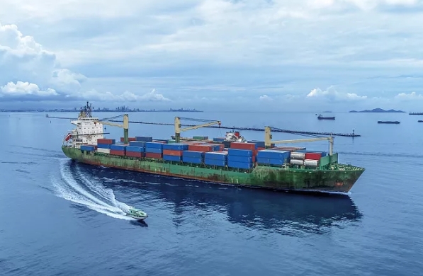 隨著全球貿(mào)易的深入發(fā)展，俄羅斯貨運(yùn)代理行業(yè)有望繼續(xù)保持繁榮發(fā)展