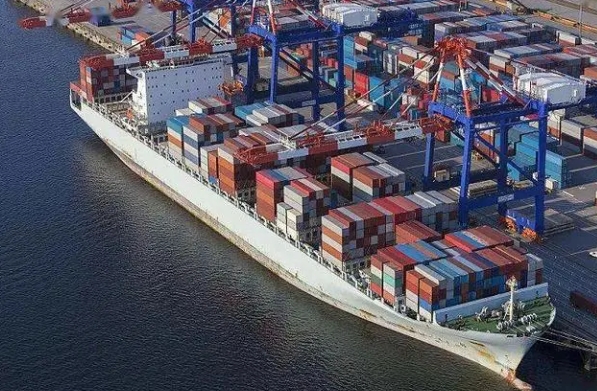 國(guó)際貨運(yùn)承載著商品和貨物在不同國(guó)家間高效流通的重任