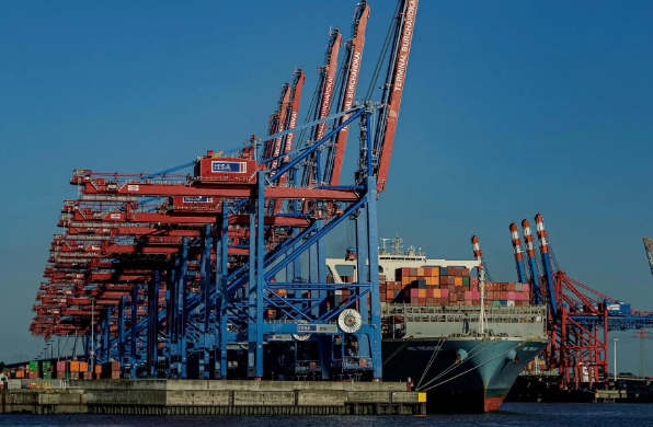 國際貨代不僅承擔著物流運輸任務，更是全球貿(mào)易順暢進行的重要保障