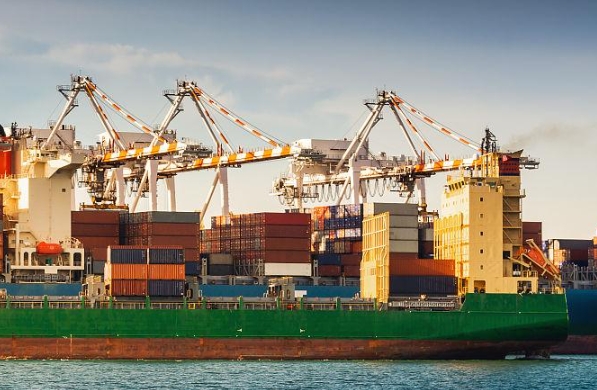 在全球貿(mào)易的浪潮中，美國貨運(yùn)代理行業(yè)正經(jīng)歷著前所未有的變革