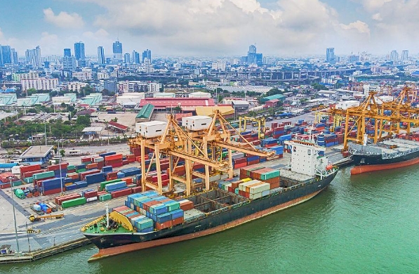 印尼物流是連接群島的紐帶，更是推動(dòng)印尼經(jīng)濟(jì)發(fā)展的重要引擎