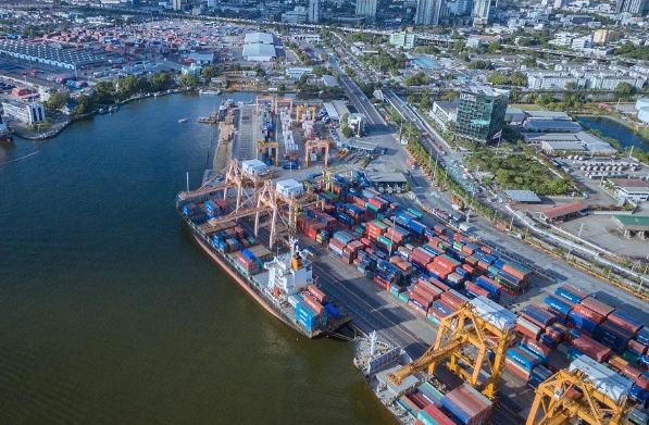 隨著國(guó)際貿(mào)易的日益頻繁，美國(guó)貨代貨物的跨國(guó)運(yùn)輸需求不斷增長(zhǎng)