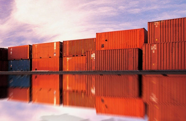 隨著科技的飛速發(fā)展， 跨國物流正經(jīng)歷著前所未有的變革