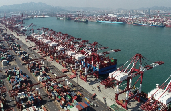 面對復雜多變的國際貿(mào)易環(huán)境，海運日本貨代以其專業(yè)性脫穎而出