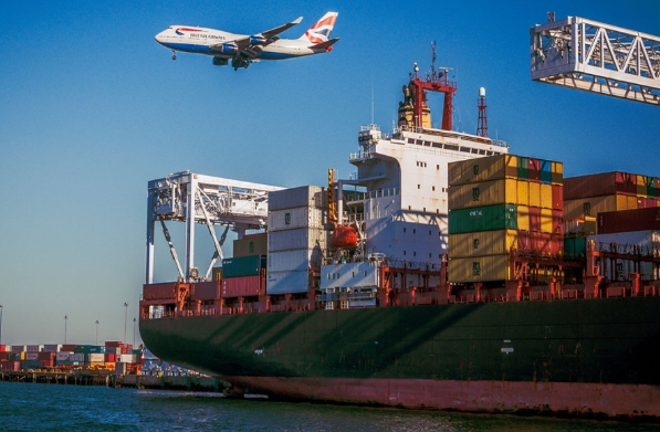 海運(yùn)是中東貿(mào)易主要運(yùn)輸方式之一，在貨代領(lǐng)域展現(xiàn)出卓越的專業(yè)能力